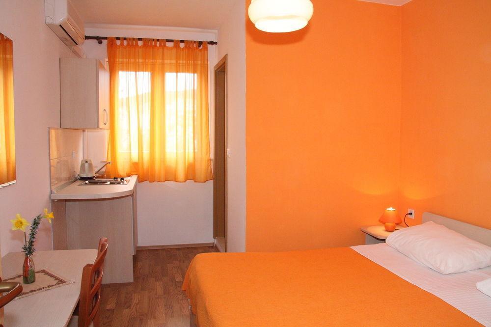 Pansion Lovac Hotel Cavtat Exterior photo