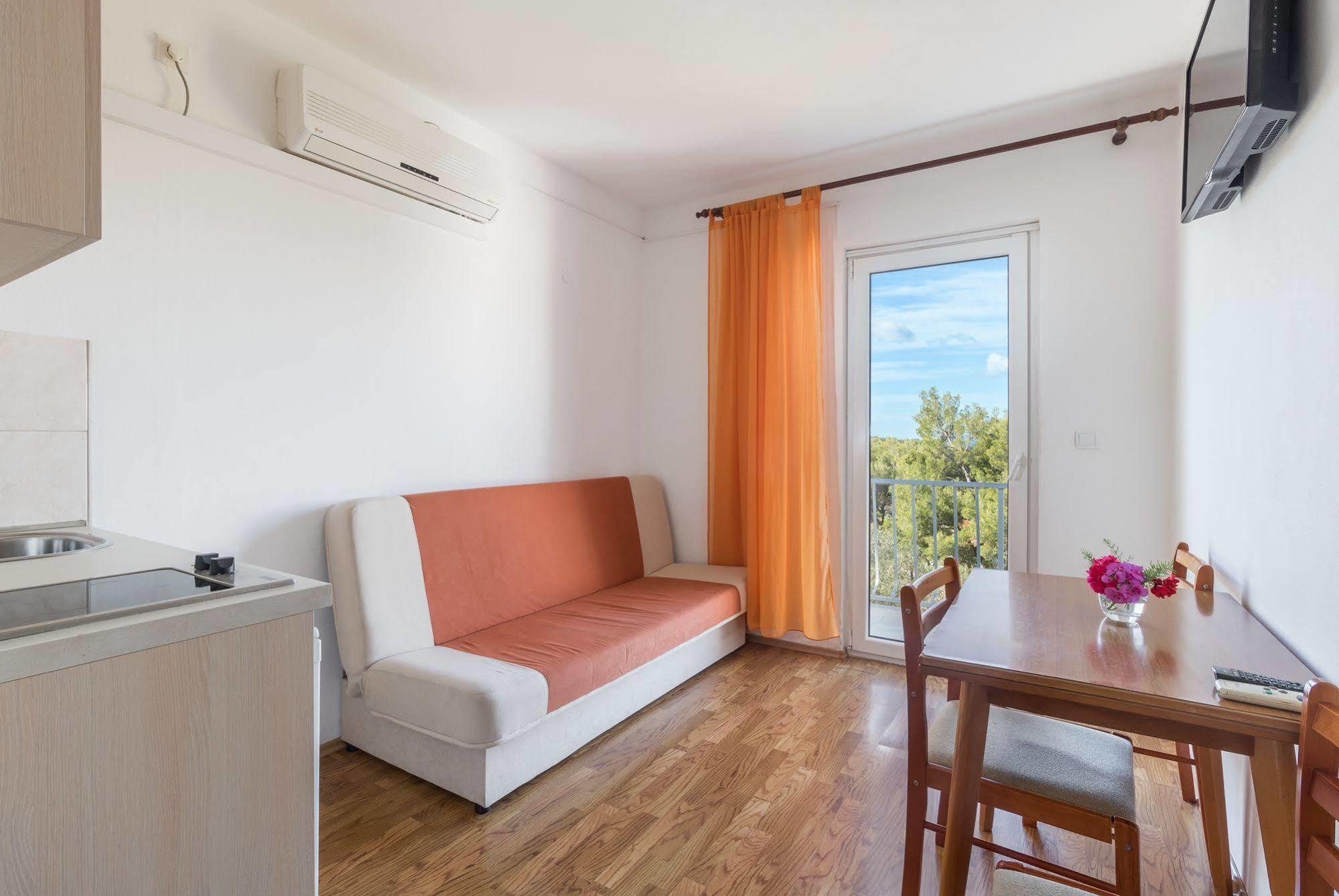 Pansion Lovac Hotel Cavtat Exterior photo