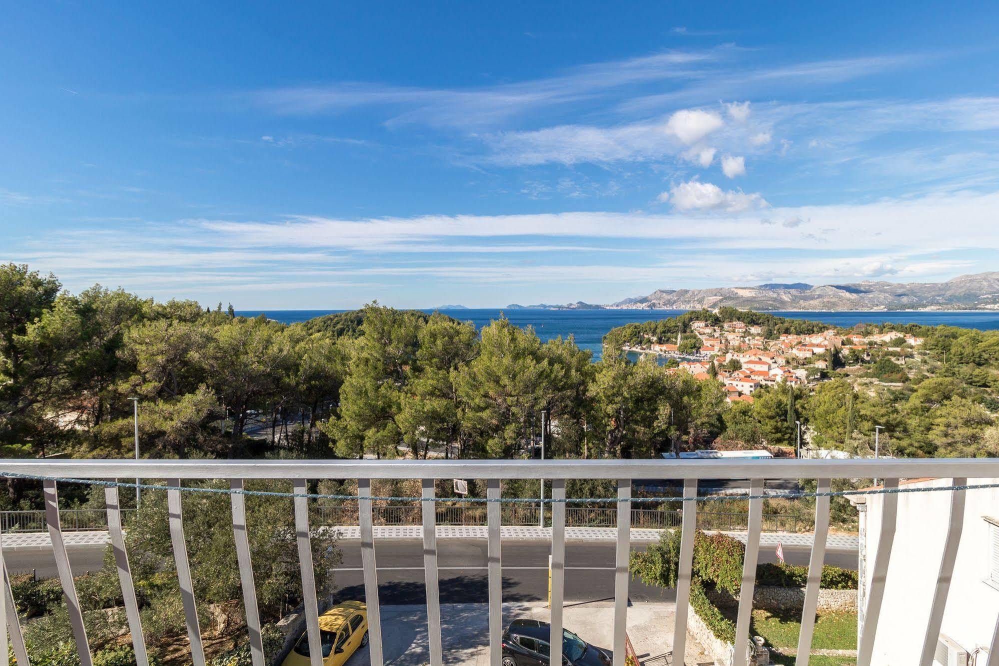 Pansion Lovac Hotel Cavtat Exterior photo