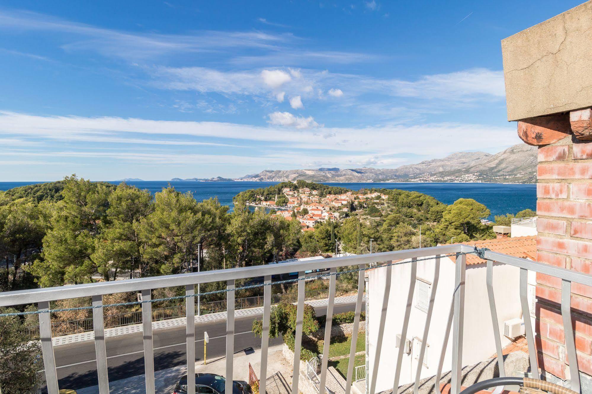 Pansion Lovac Hotel Cavtat Exterior photo